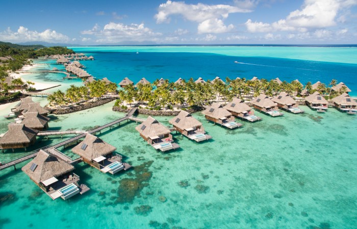 Luxury Overwater Bungalow In Bora Bora Resort